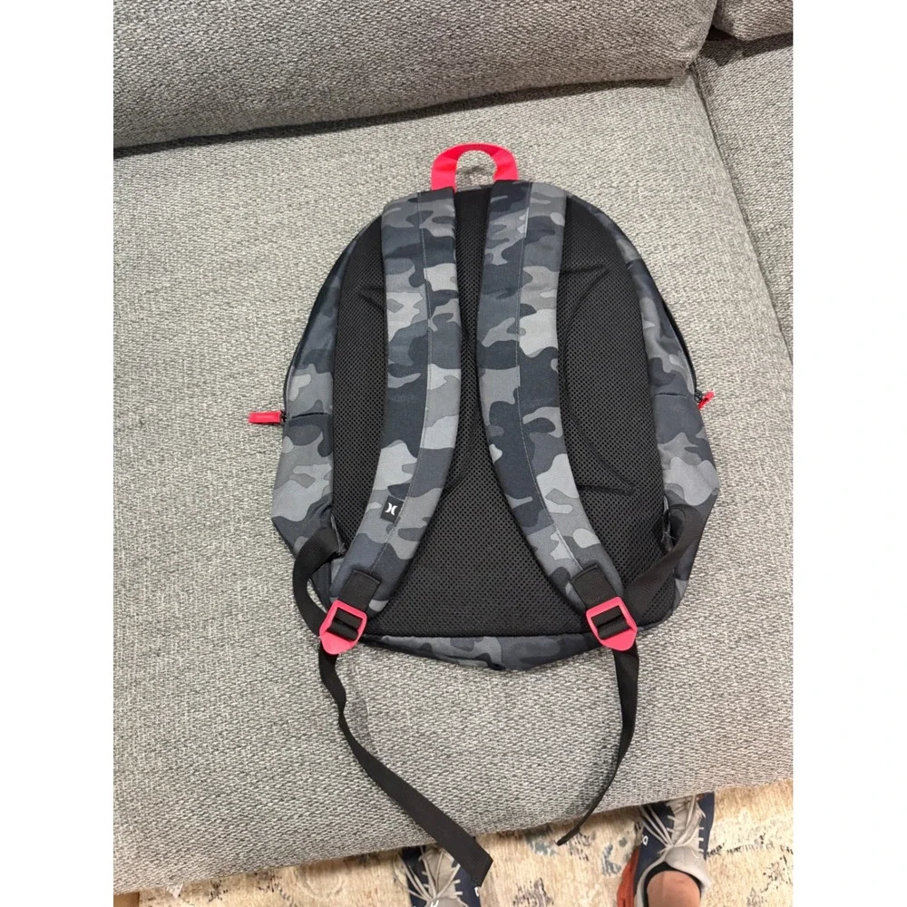 Hurley Boys Camo Shark Mouth Backpack Grey Black Red 7097-F99 320